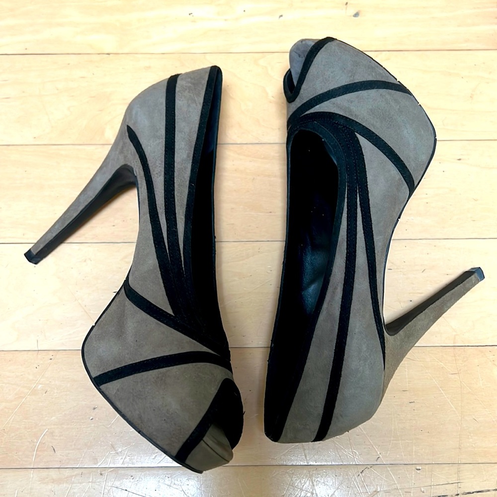 Jessica Simpson Iceyx high heel